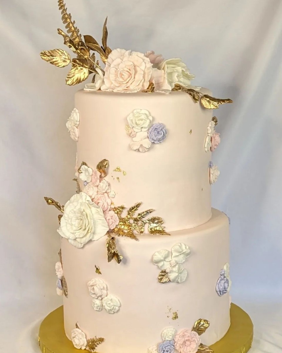 50th anniversary quilted cake with pink roses